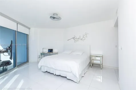 200 Biscayne Boulevard Way Miami FL 33131