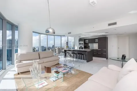 200 Biscayne Boulevard Way Miami FL 33131