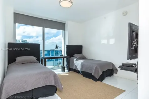 200 Biscayne Boulevard Way Miami FL 33131