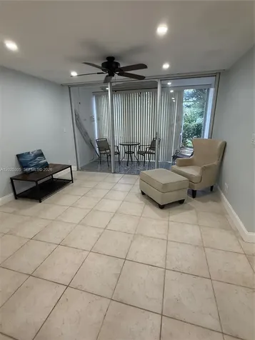 942 NE 199th Street Miami FL 33179