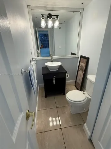 942 NE 199th Street Miami FL 33179