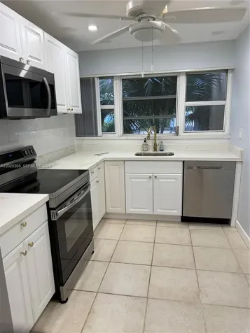 942 NE 199th Street Miami FL 33179