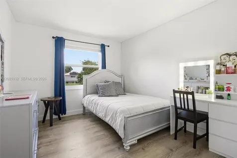 2 Gables Boulevard Weston FL 33326