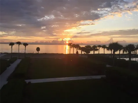 350 Ocean Drive Key Biscayne FL 33149