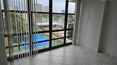 2017 S Ocean Drive Hallandale Beach FL 33009