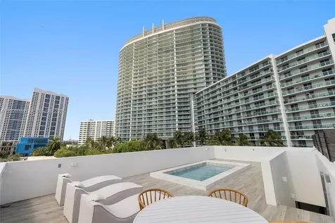 1525 Bay Road Miami Beach FL 33139