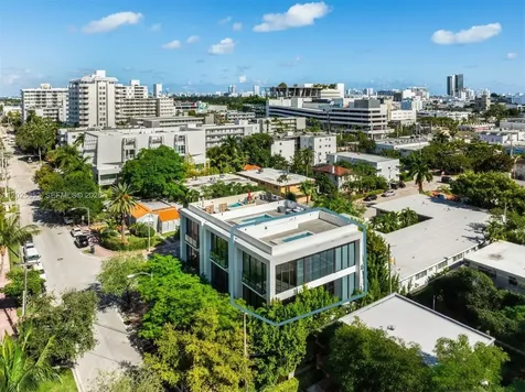 1525 Bay Road Miami Beach FL 33139