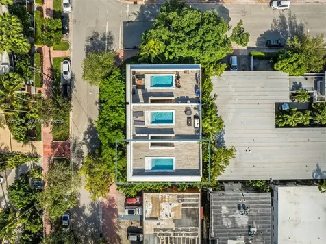 1525 Bay Road Miami Beach FL 33139