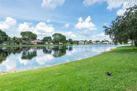 4123 Sapphire Bend Weston FL 33331