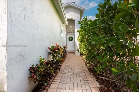 4123 Sapphire Bend Weston FL 33331