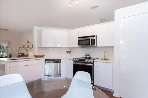 4123 Sapphire Bend Weston FL 33331