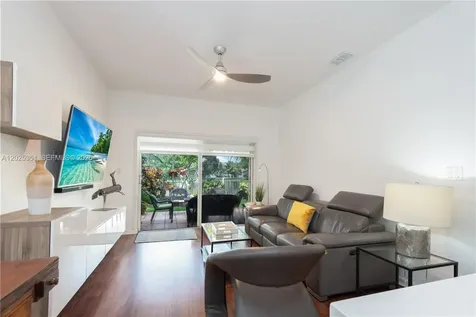 4123 Sapphire Bend Weston FL 33331
