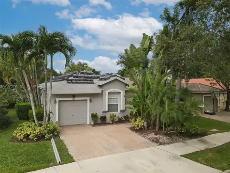 4123 Sapphire Bend Weston FL 33331