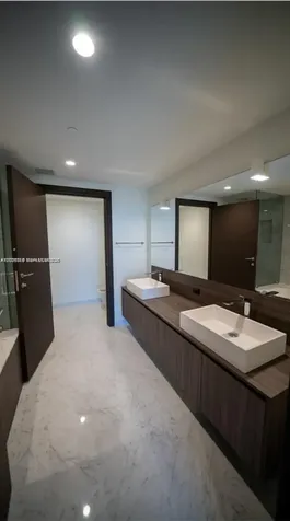 1000 Brickell Plaza Miami FL 33131