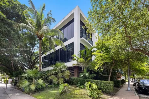 1525 Bay Road Miami Beach FL 33139