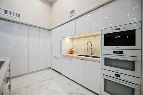 1800 S Ocean Drive Hallandale Beach FL 33009