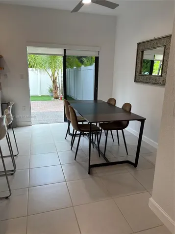 11384 W 34th Way Hialeah FL 33018