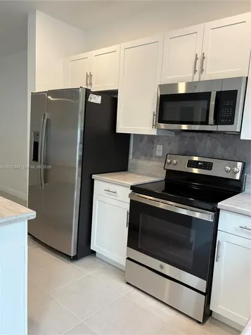 11384 W 34th Way Hialeah FL 33018