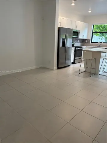 11384 W 34th Way Hialeah FL 33018