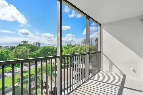 3101 N Country Club Drive Aventura FL 33180