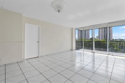 3101 N Country Club Drive Aventura FL 33180