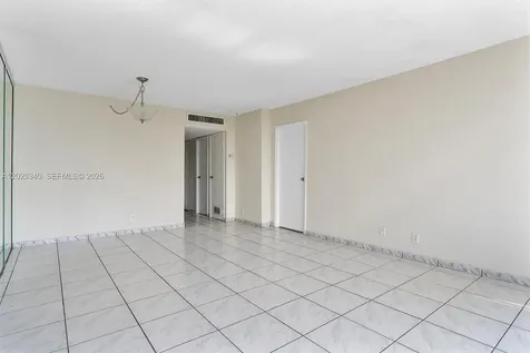 3101 N Country Club Drive Aventura FL 33180