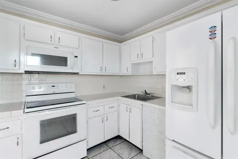 3101 N Country Club Drive Aventura FL 33180