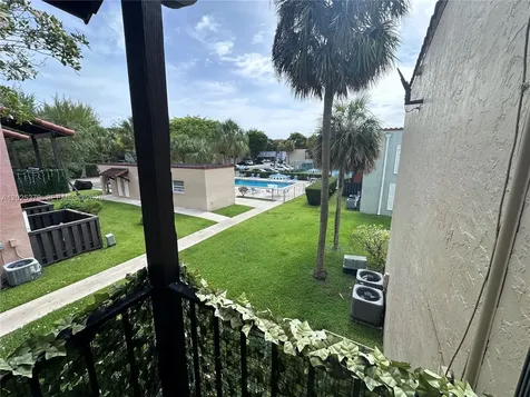 10834 N Kendall Drive Miami FL 33176
