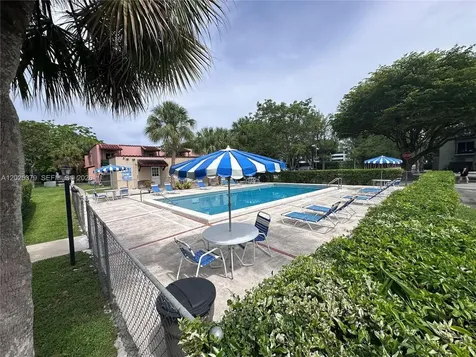 10834 N Kendall Drive Miami FL 33176