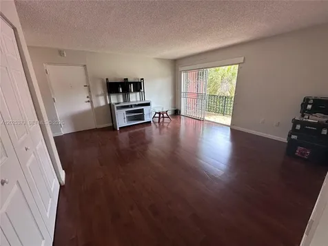 10834 N Kendall Drive Miami FL 33176