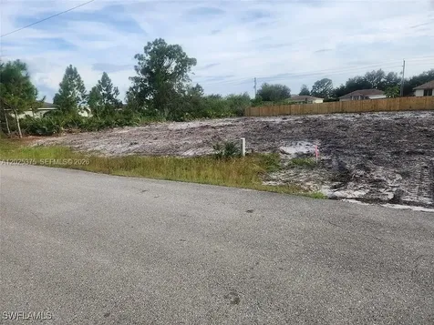2513 43rd Street W Lehigh Acres FL 33971