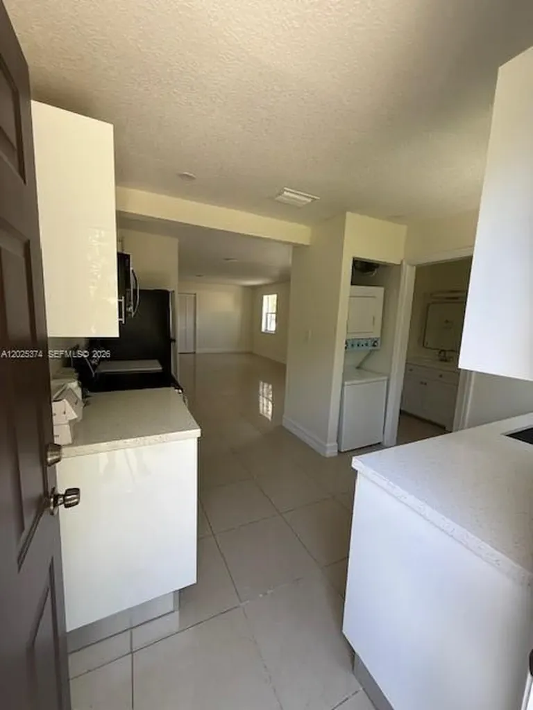 2711 Dewey Street Hollywood FL 33020