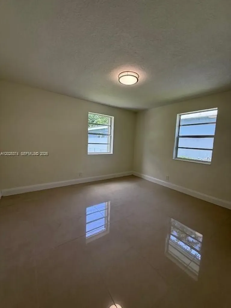 2711 Dewey Street Hollywood FL 33020