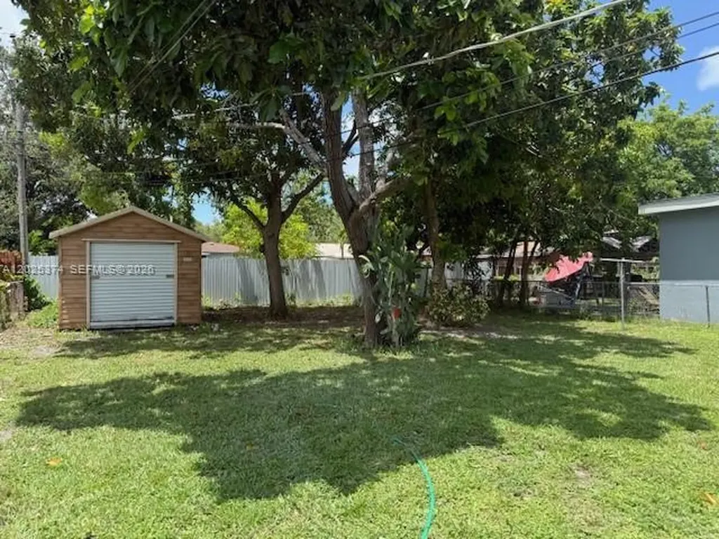 2711 Dewey Street Hollywood FL 33020