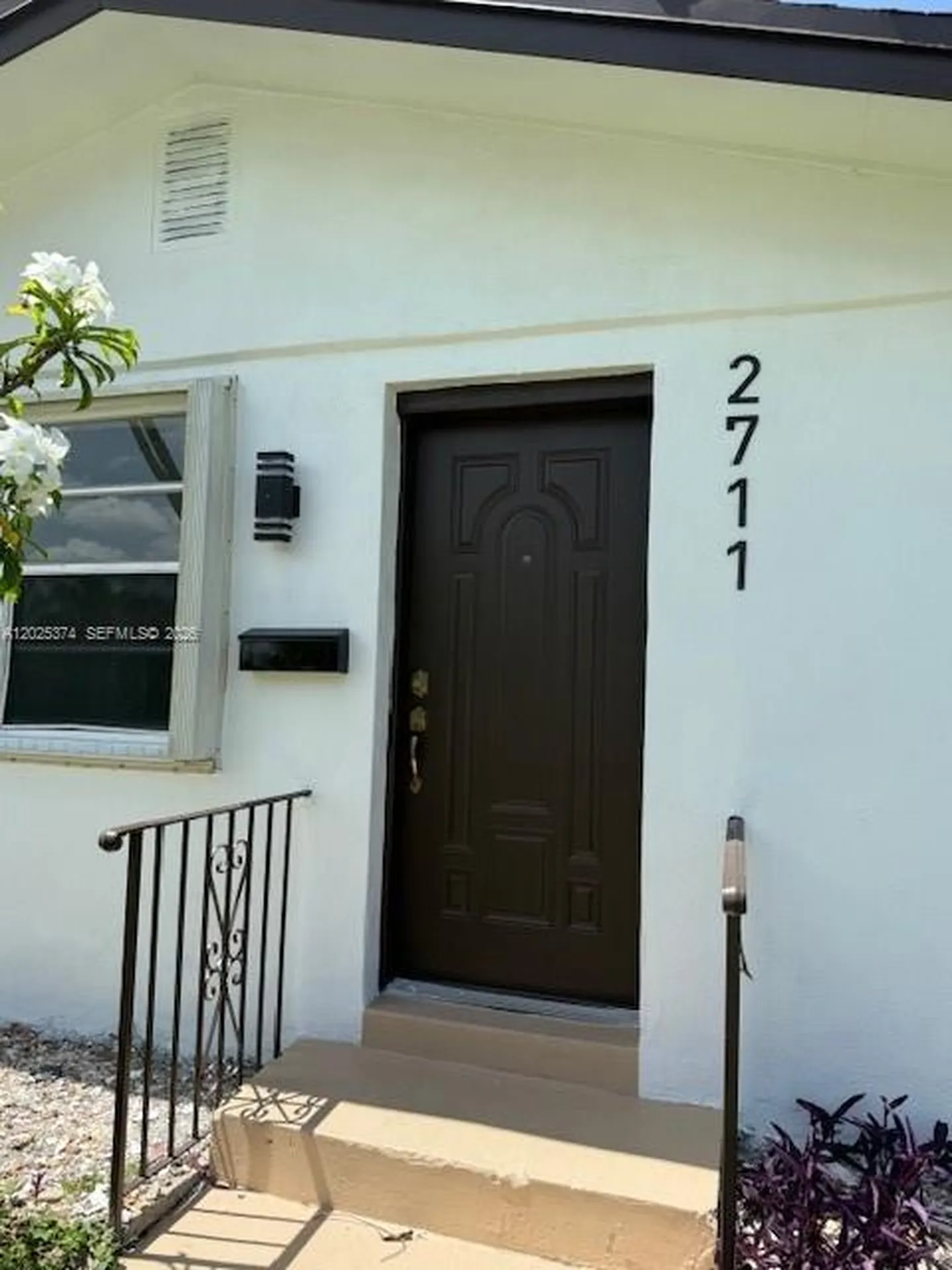 2711 Dewey Street Hollywood FL 33020