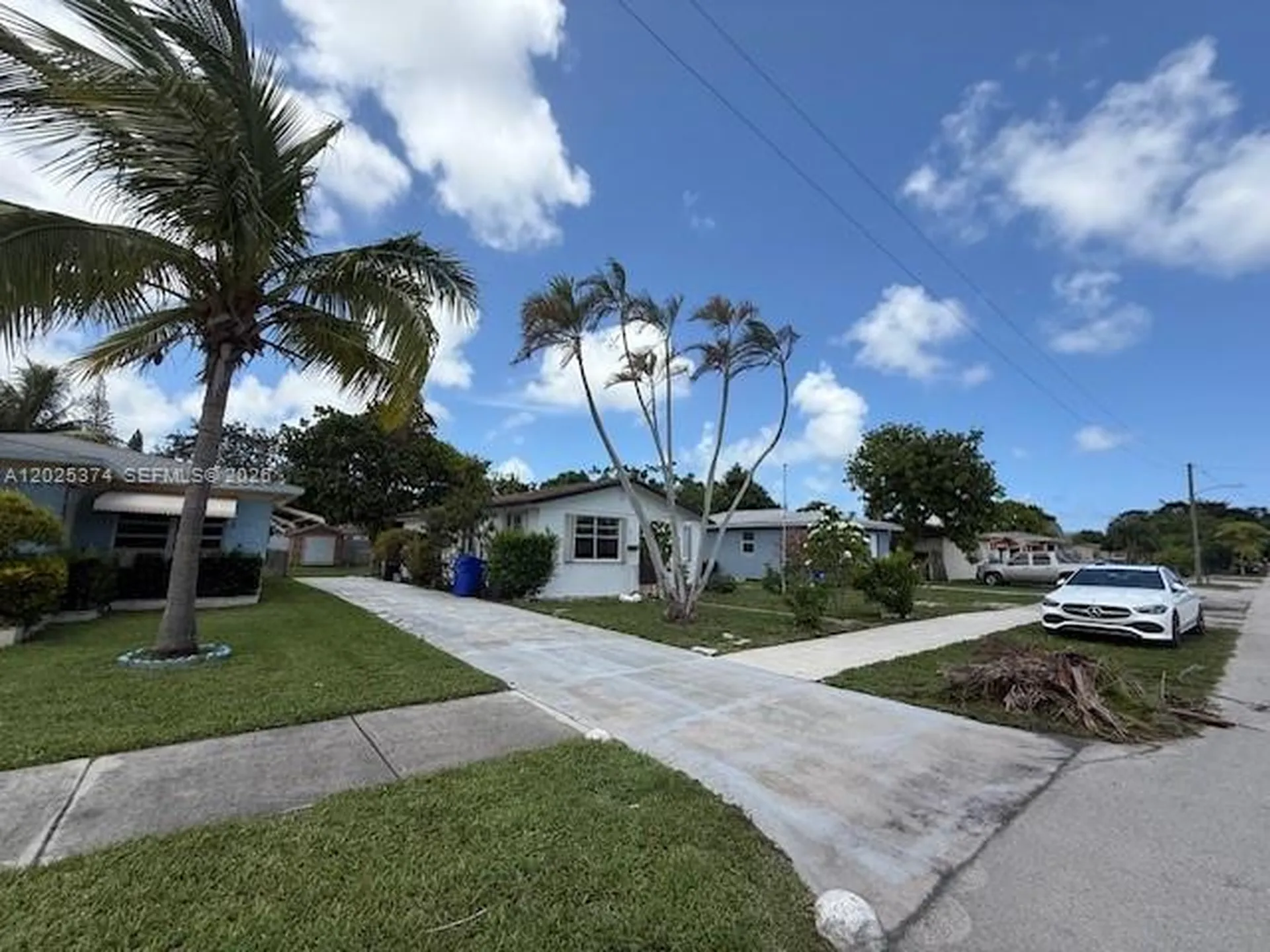 2711 Dewey Street Hollywood FL 33020