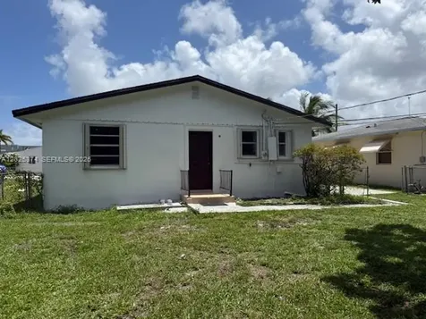 2711 Dewey Street Hollywood FL 33020