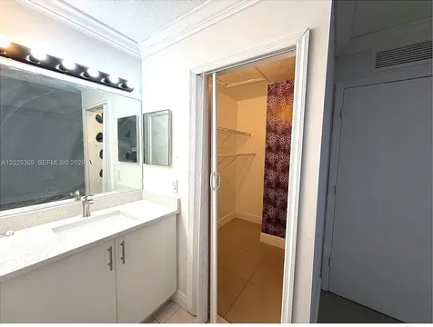 1512 SE 31st Court Homestead FL 33035