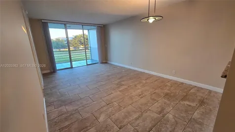 9230 Lagoon Place Davie FL 33324