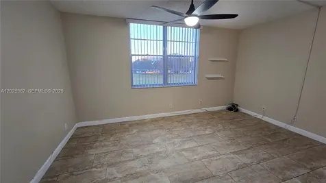 9230 Lagoon Place Davie FL 33324