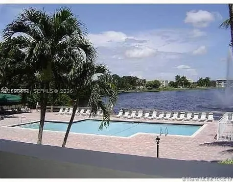 9230 Lagoon Place Davie FL 33324