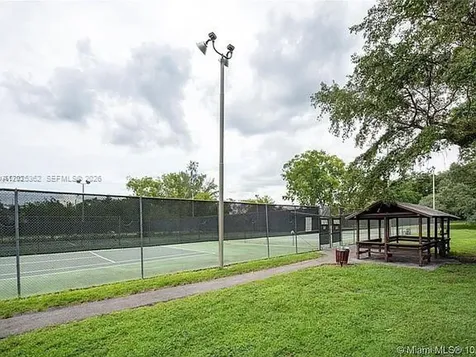 9230 Lagoon Place Davie FL 33324