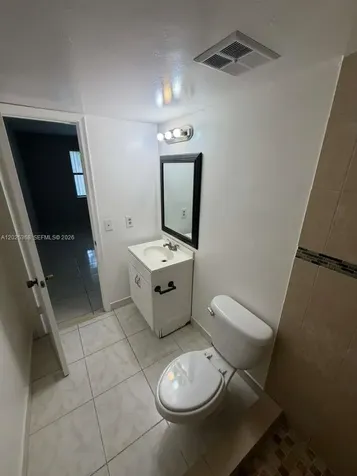 6660 W 26th Court Hialeah FL 33016