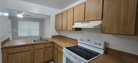 6660 W 26th Court Hialeah FL 33016