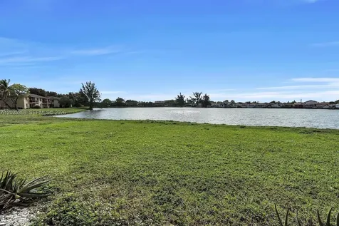 6660 W 26th Court Hialeah FL 33016
