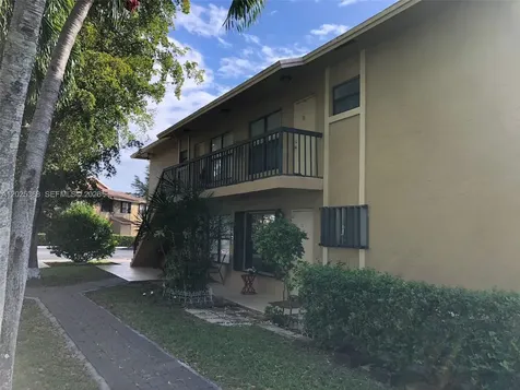 6660 W 26th Court Hialeah FL 33016