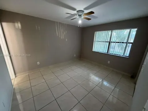 6660 W 26th Court Hialeah FL 33016