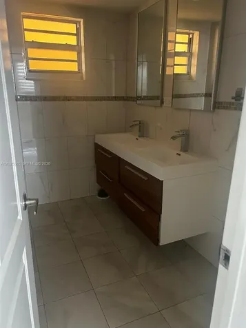 16400 NE 17th Avenue North Miami Beach FL 33162