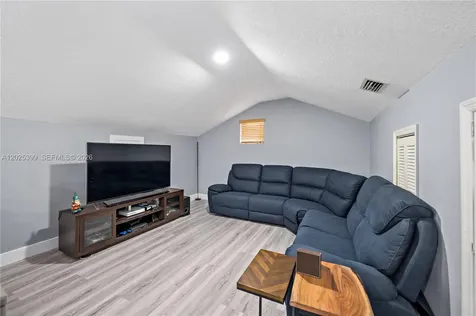9046 NW 121st Terrace Hialeah Gardens FL 33018