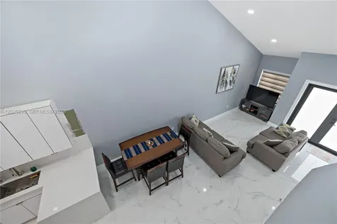 9046 NW 121st Terrace Hialeah Gardens FL 33018